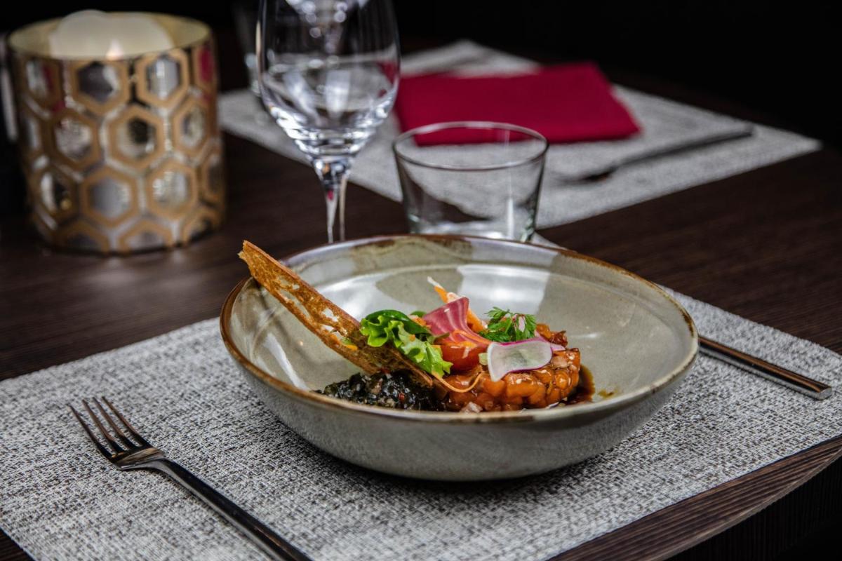 Avenue Lodge Hotel & Spa