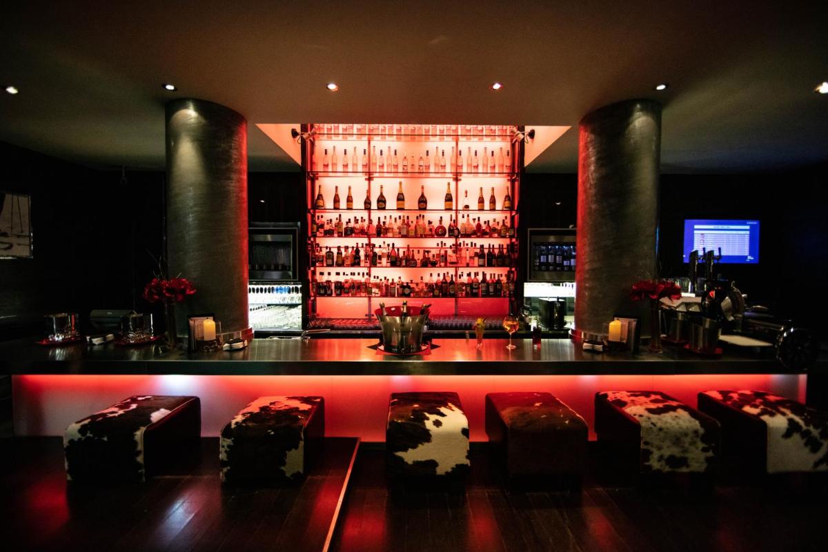 Avenue Lodge Hotel & Spa