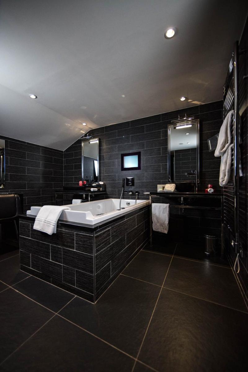 Avenue Lodge Hotel & Spa