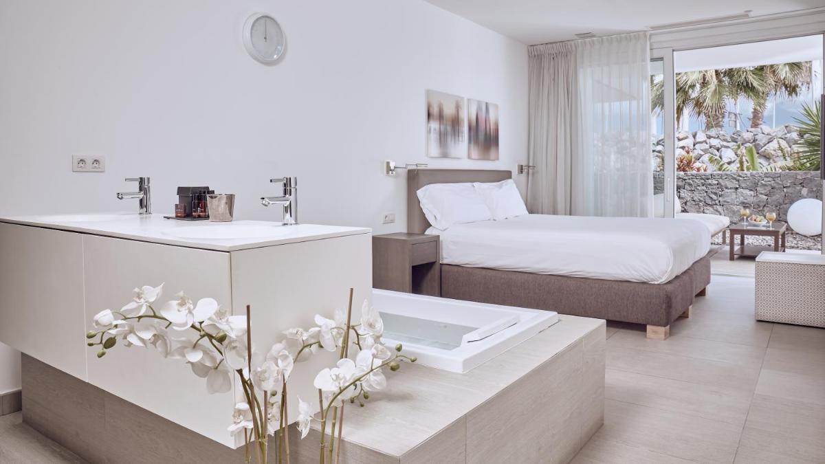 Domes Baobab Suites