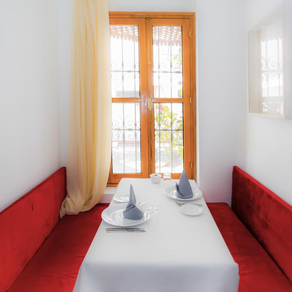 Hotel Blanco Riad