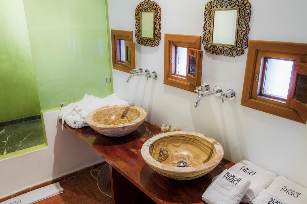 Hotel Blanco Riad