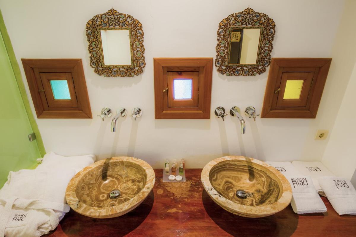 Hotel Blanco Riad