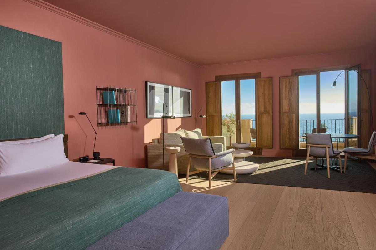 Calatrava Hotel, Mediterranean Sea House