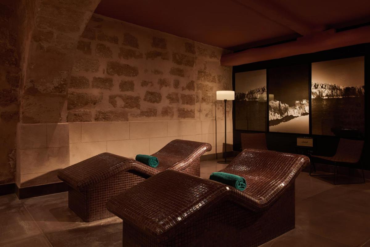 Calatrava Hotel, Mediterranean Sea House