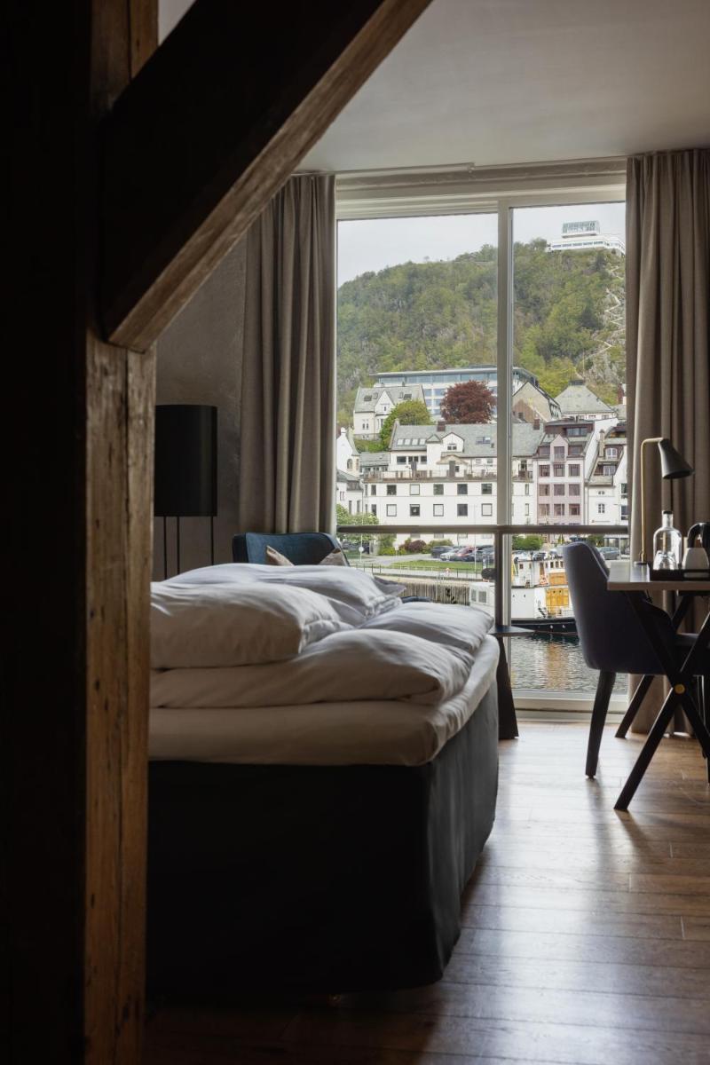 Hotel Brosundet