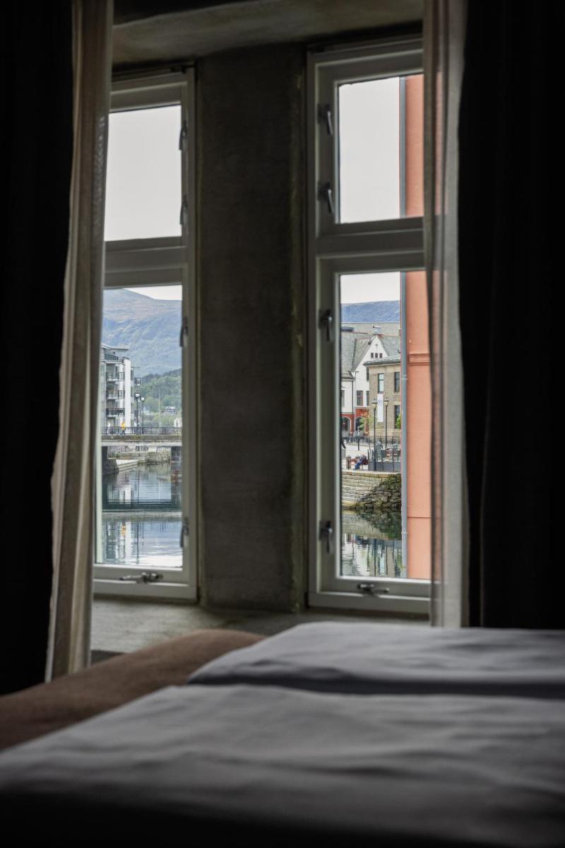 Hotel Brosundet