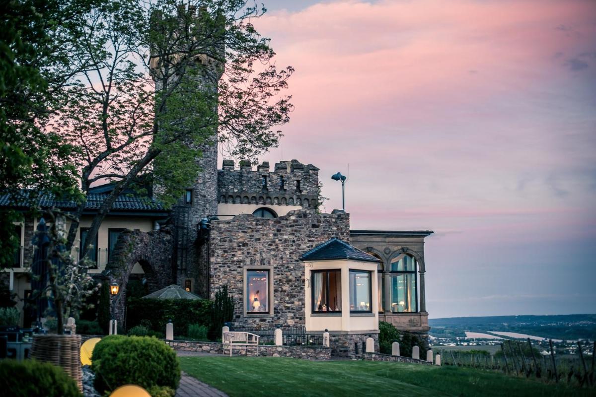 Hotel Burg Schwarzenstein