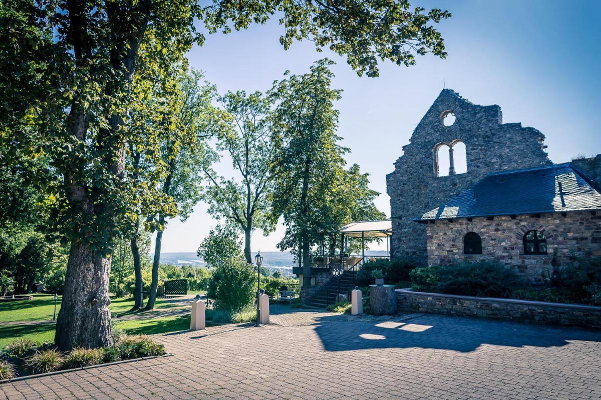 Hotel Burg Schwarzenstein