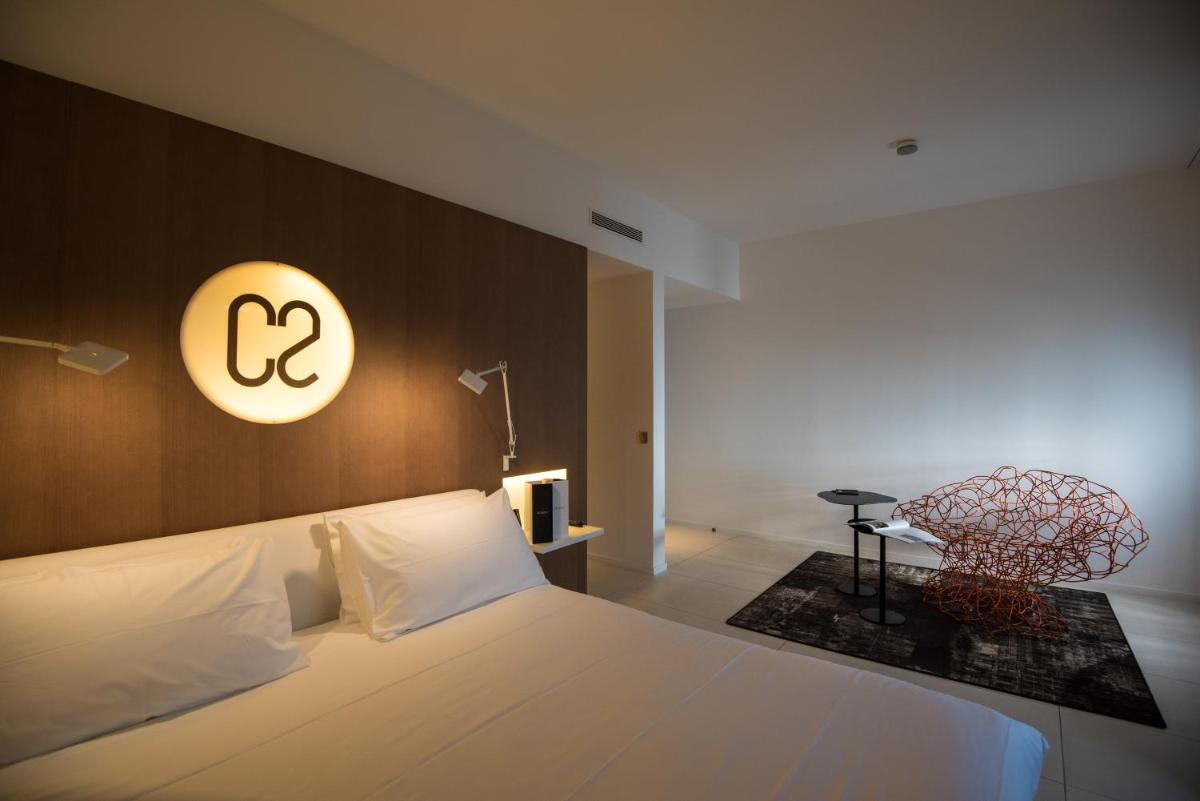 Hotel C2