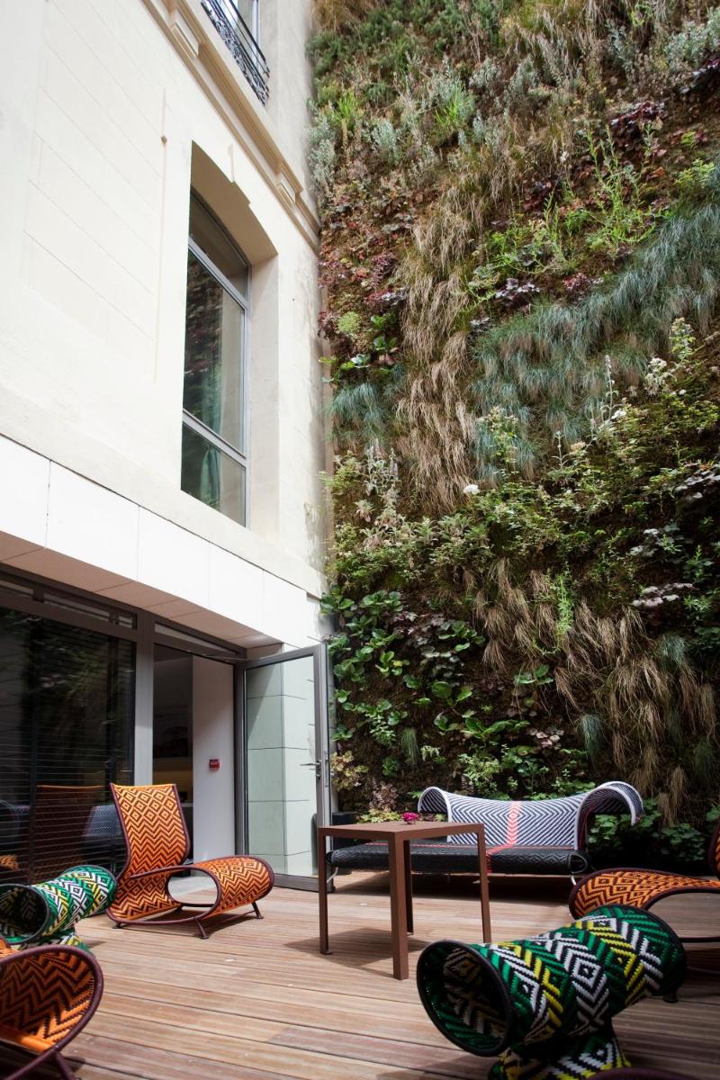 Hotel C2