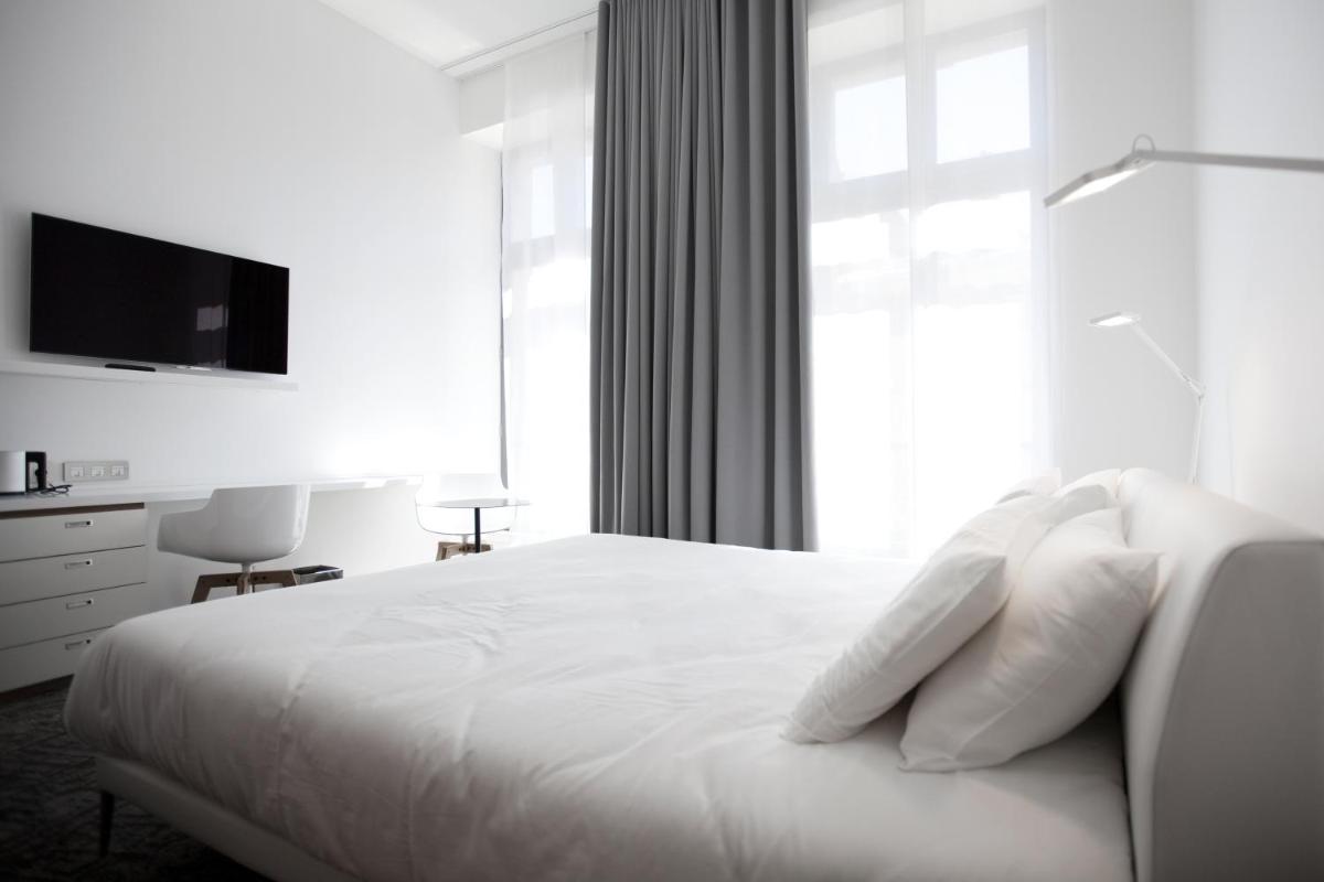 Hotel C2
