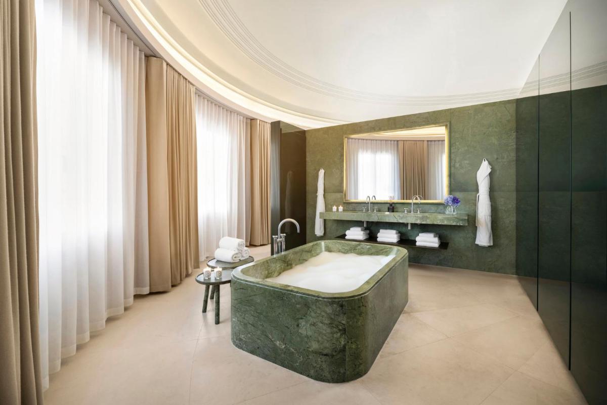 Hotel Cafe Royal