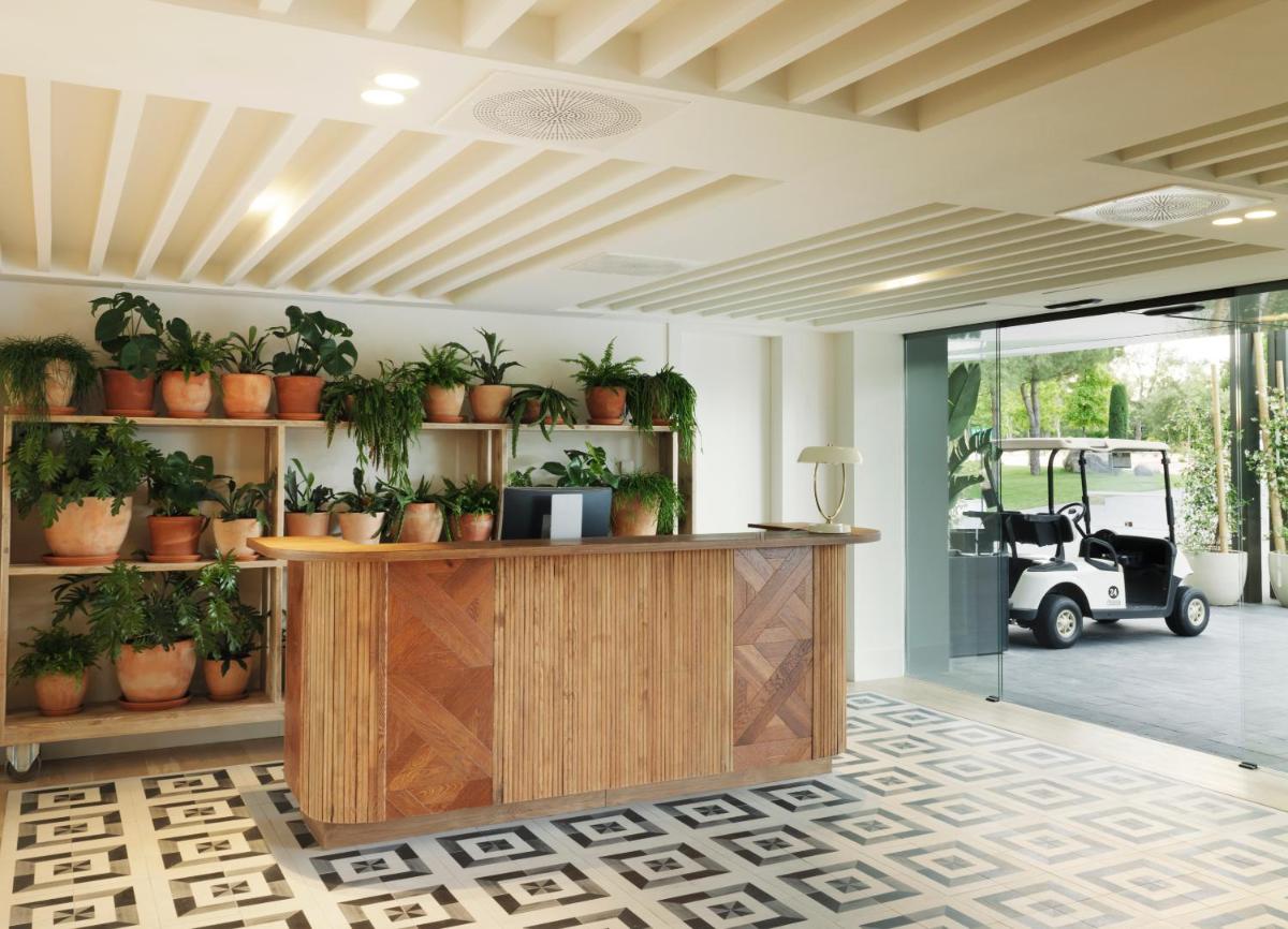 Hotel Camiral - The Leading Hotels of the World