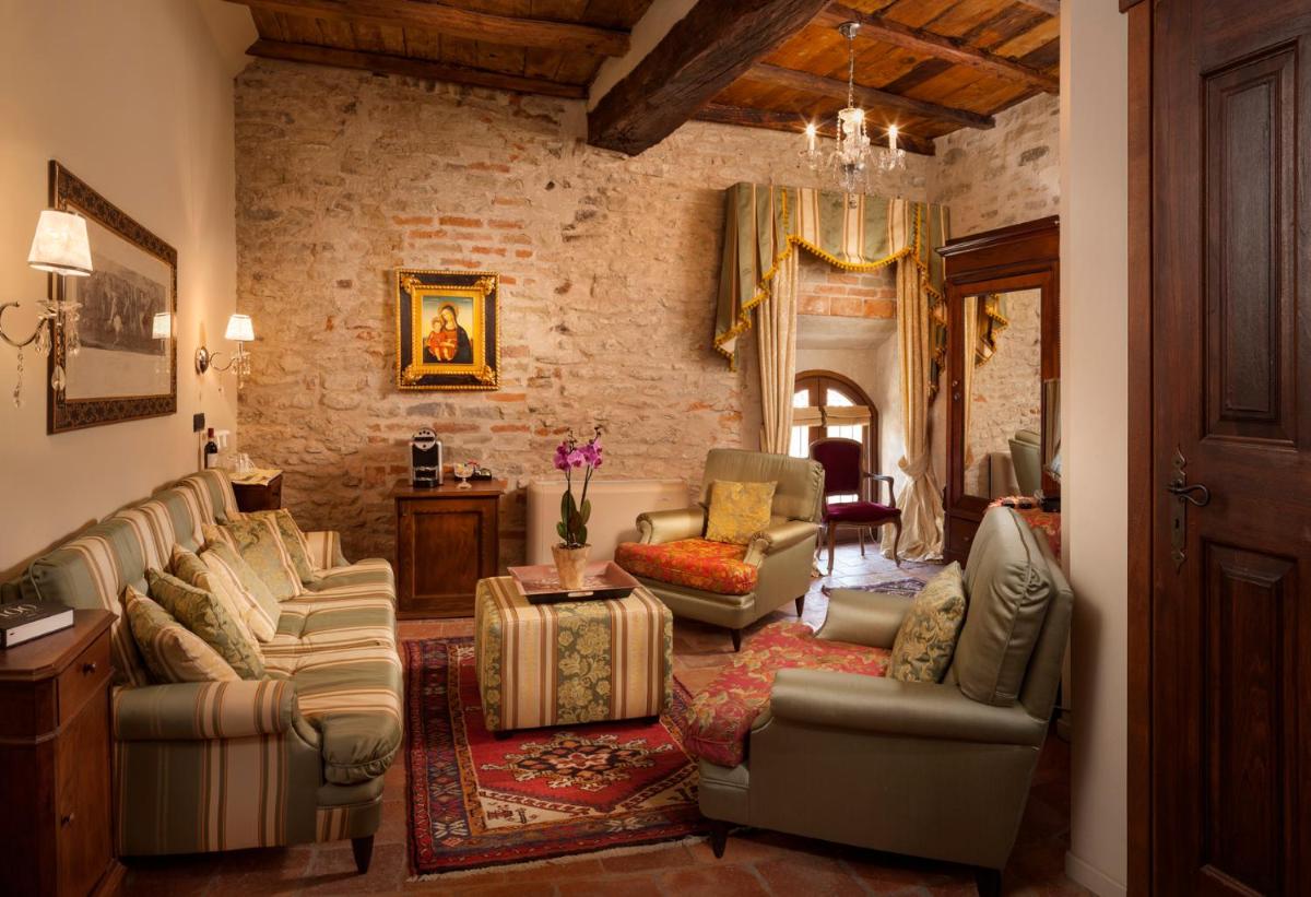 Hotel Castello Di Sinio