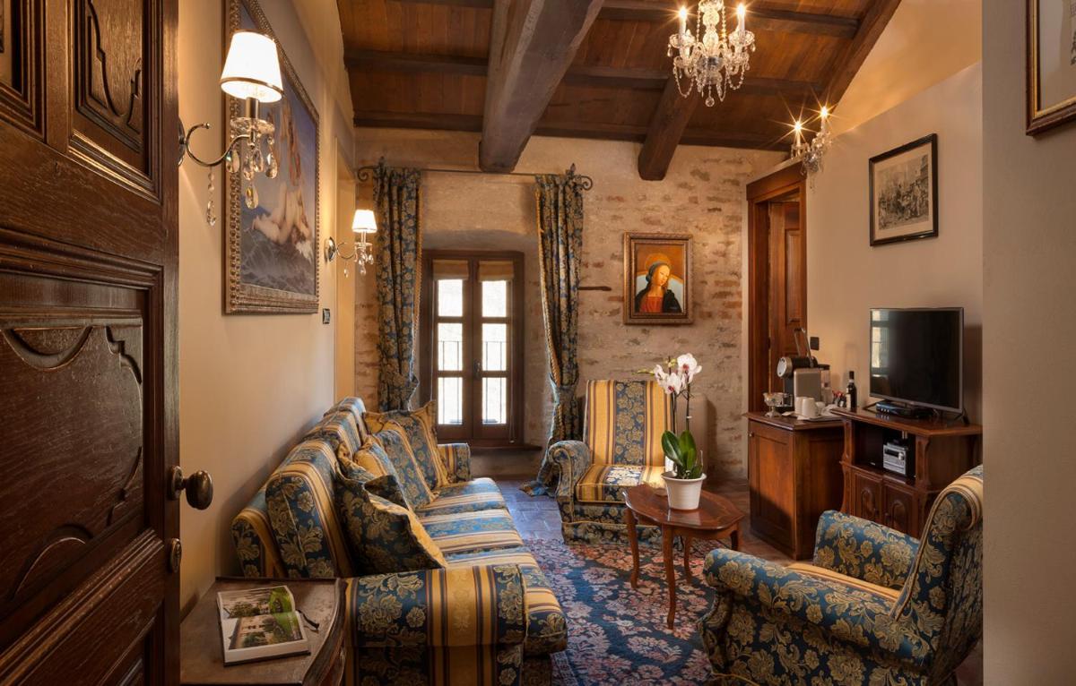Hotel Castello Di Sinio