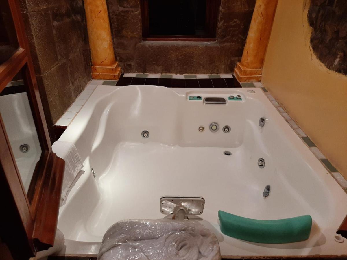 Hotel Castillo El Collado