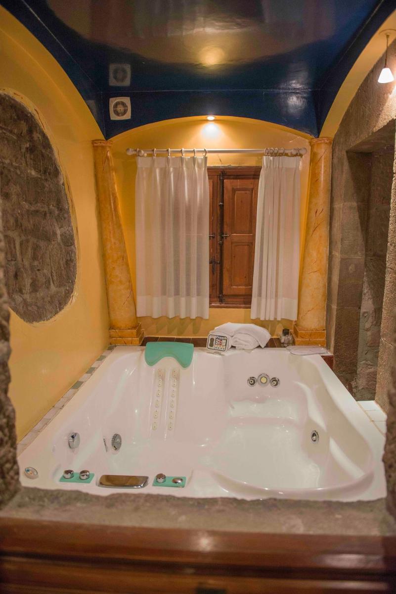 Hotel Castillo El Collado