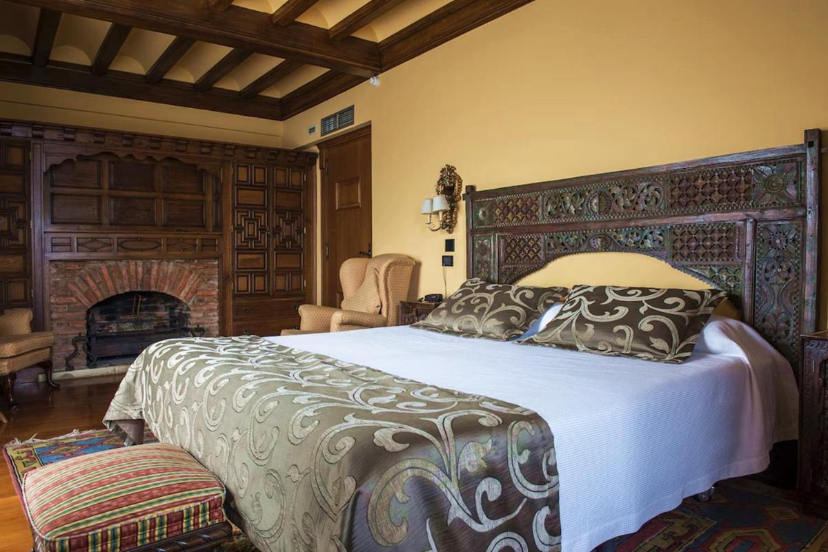 Hotel Castillo El Collado