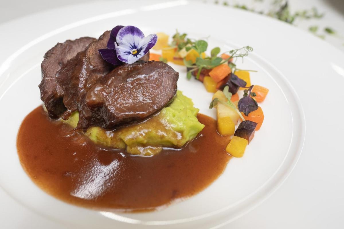 Hotel & Chalet Bellevue