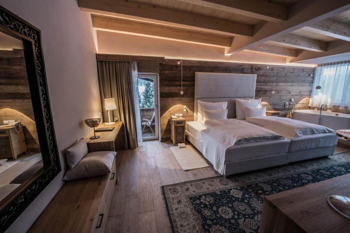 Hotel Ciasa Salares