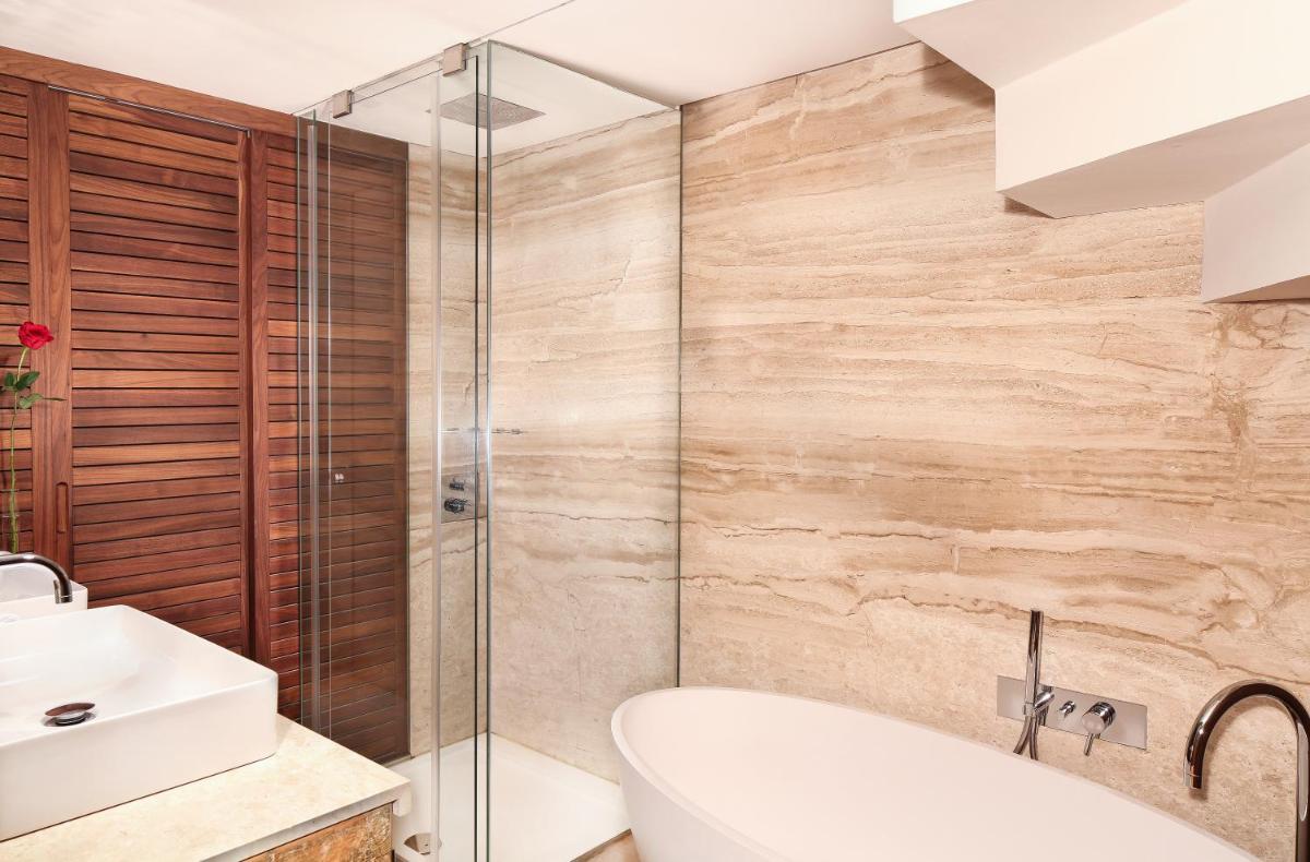 Claris Hotel & Spa GL, a Small Luxury Hotel of the World