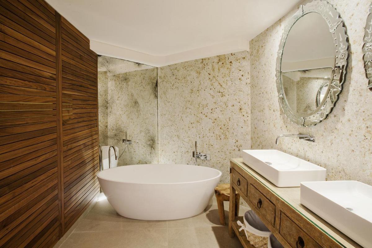 Claris Hotel & Spa GL, a Small Luxury Hotel of the World