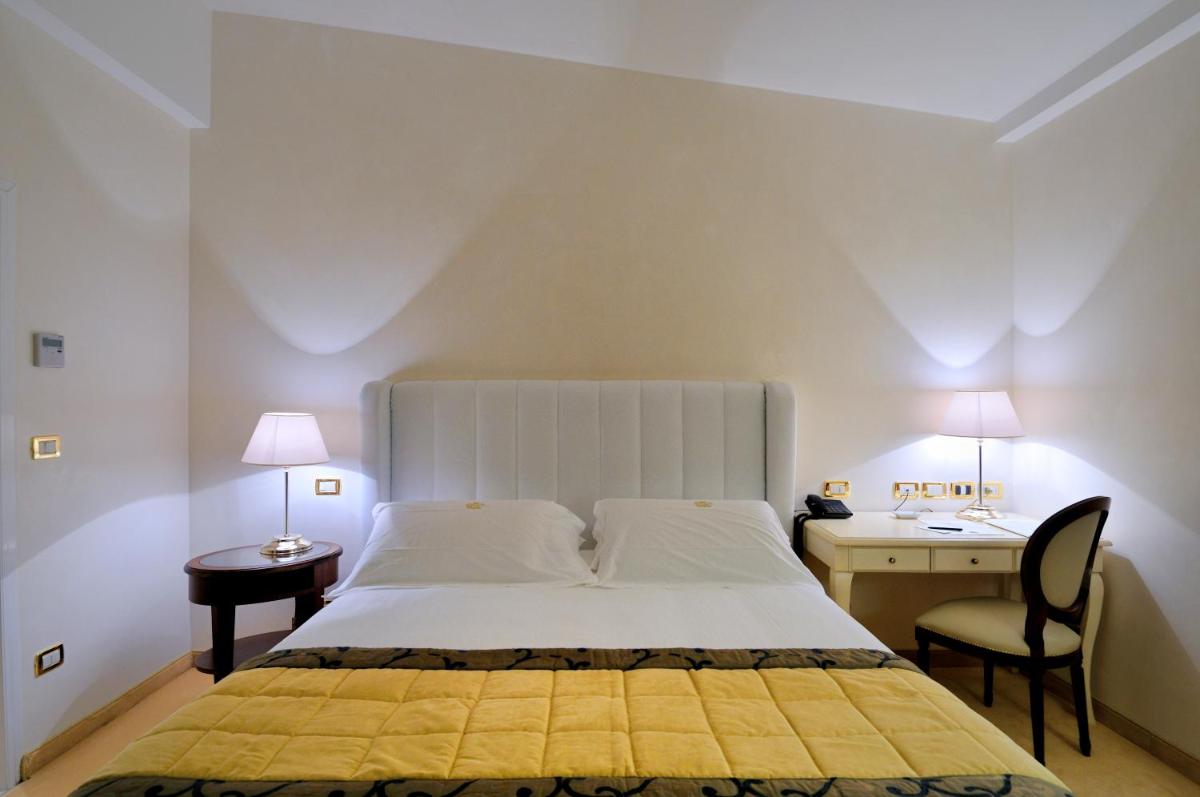 Hotel De Londres