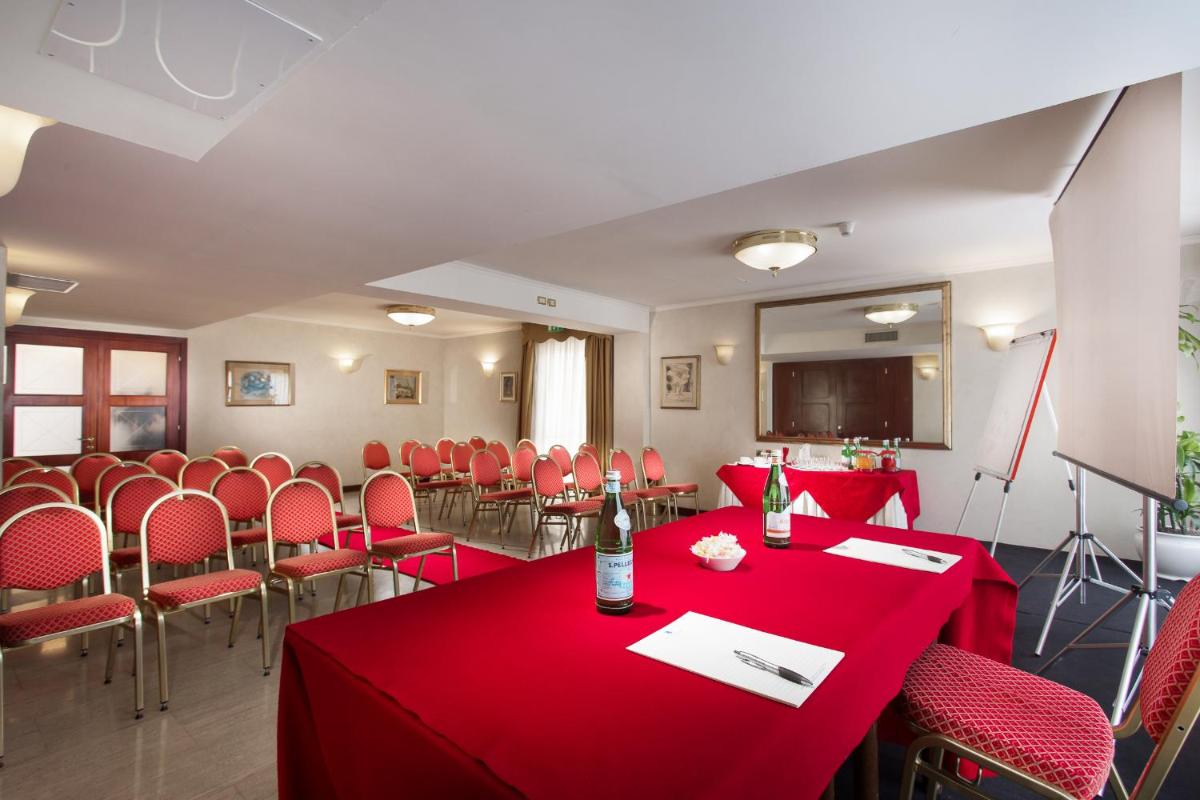 Hotel De Londres