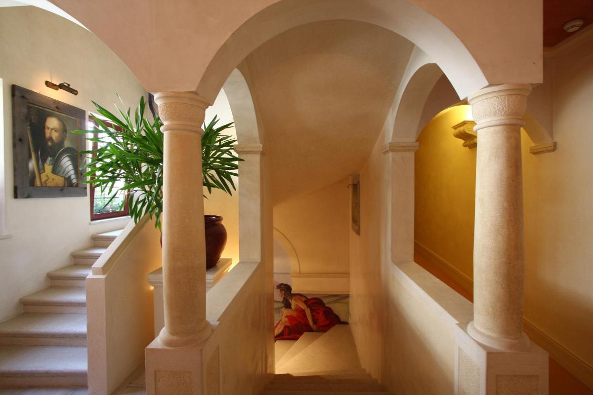 Charming Hotel dei Chiostri