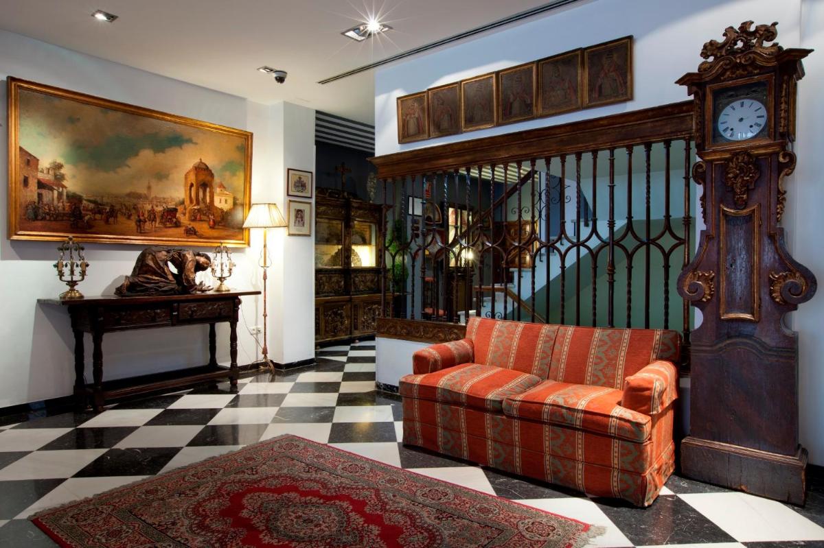 Hotel Doña María