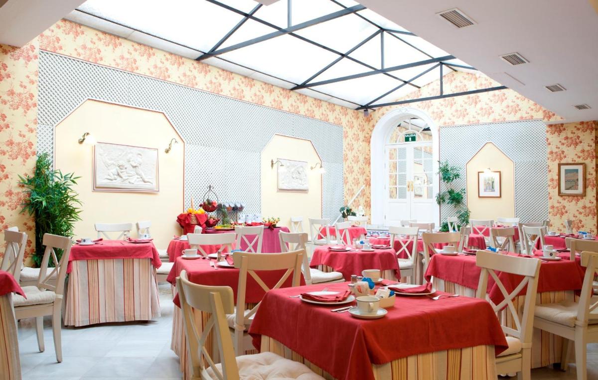 Hotel Doña María
