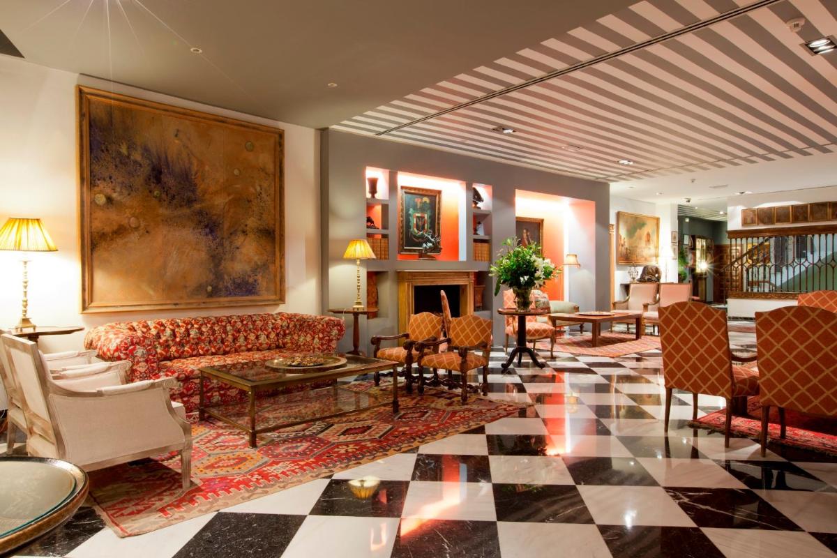 Hotel Doña María