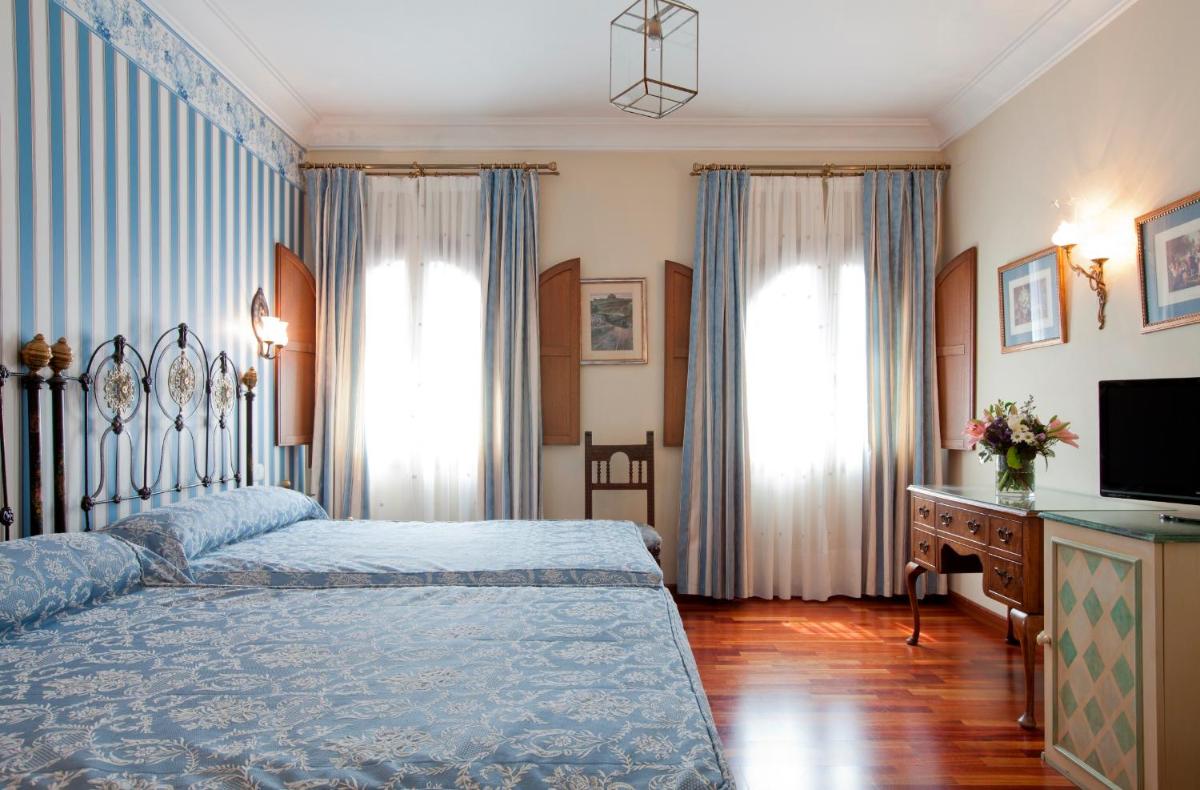 Hotel Doña María