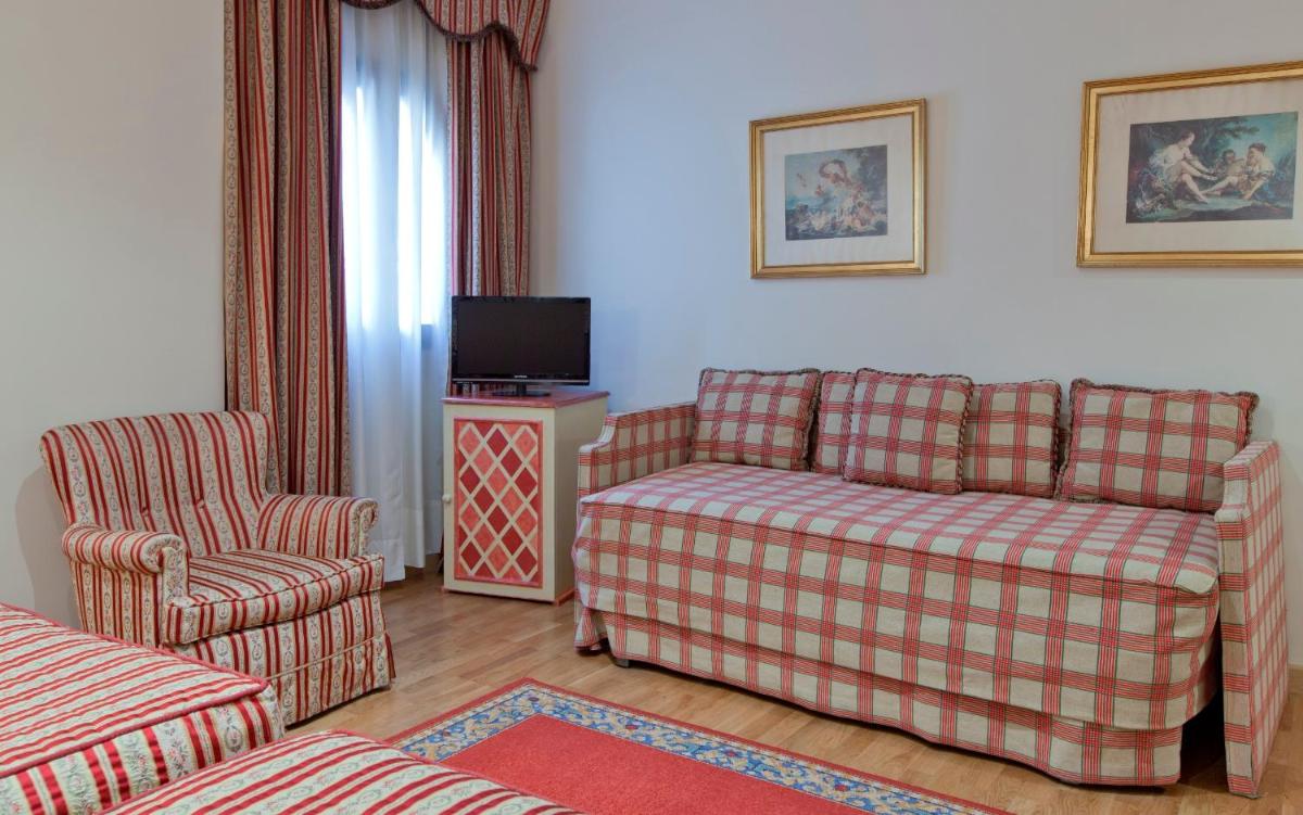 Hotel Doña María
