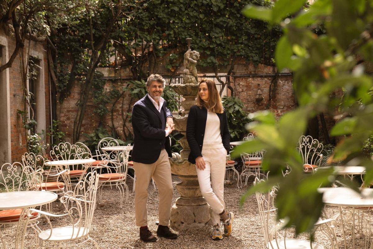 Hotel Flora - By Romanelli Family