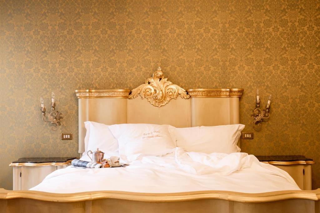 Hotel Flora - By Romanelli Family