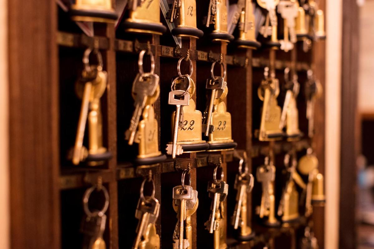 Hotel Flora - By Romanelli Family