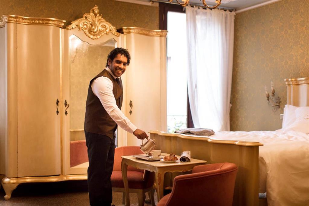 Hotel Flora - By Romanelli Family