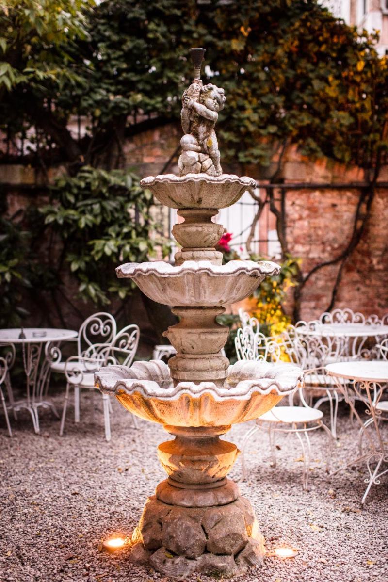 Hotel Flora - By Romanelli Family