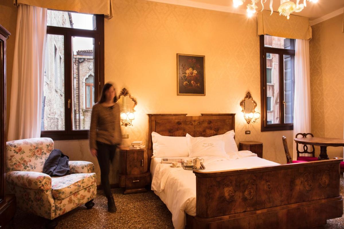 Hotel Flora - By Romanelli Family