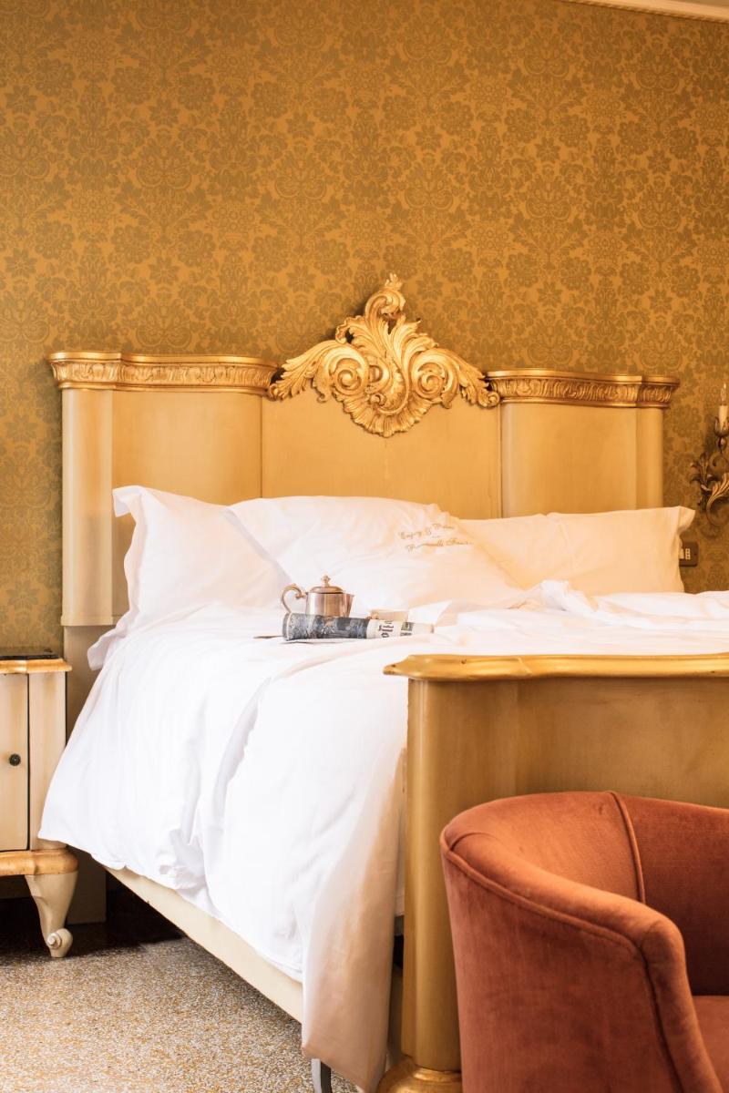 Hotel Flora - By Romanelli Family