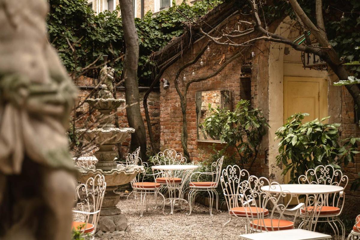 Hotel Flora - By Romanelli Family