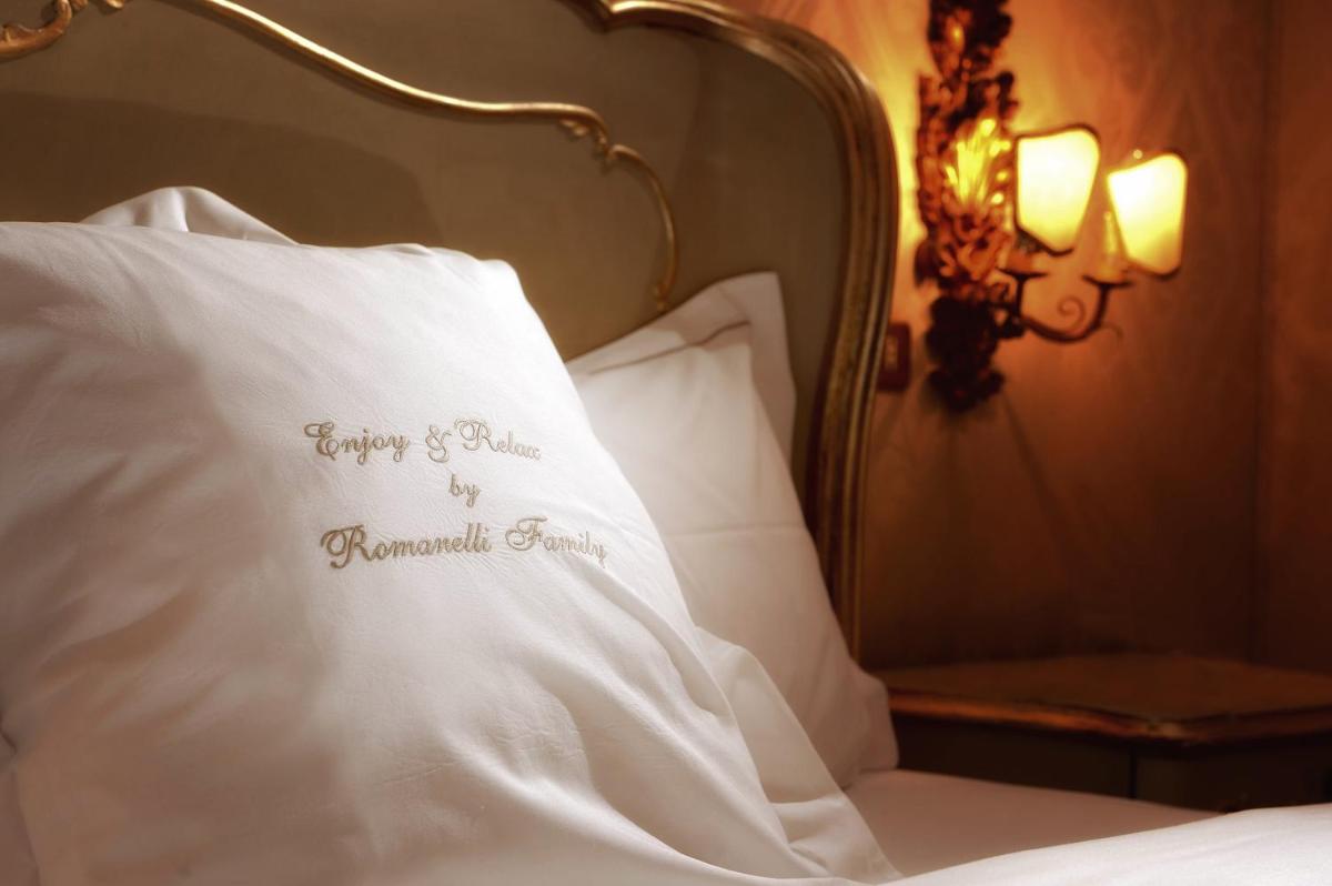Hotel Flora - By Romanelli Family
