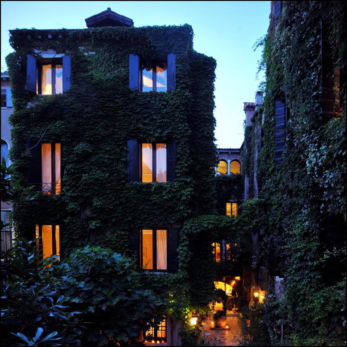 Hotel Flora - By Romanelli Family
