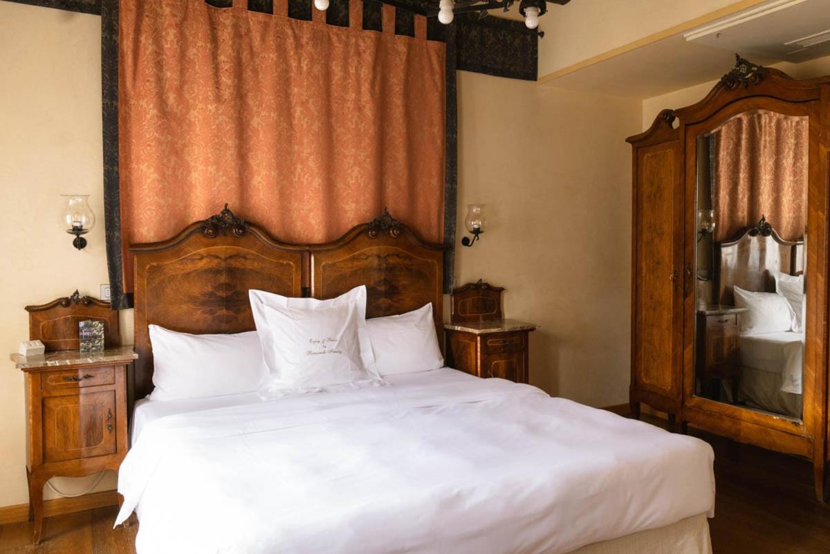 Hotel Flora - By Romanelli Family