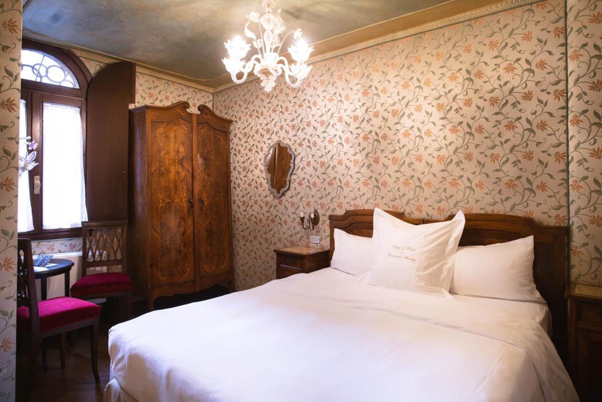 Hotel Flora - By Romanelli Family