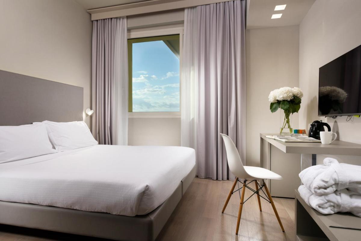 Hotel Glance In Florence