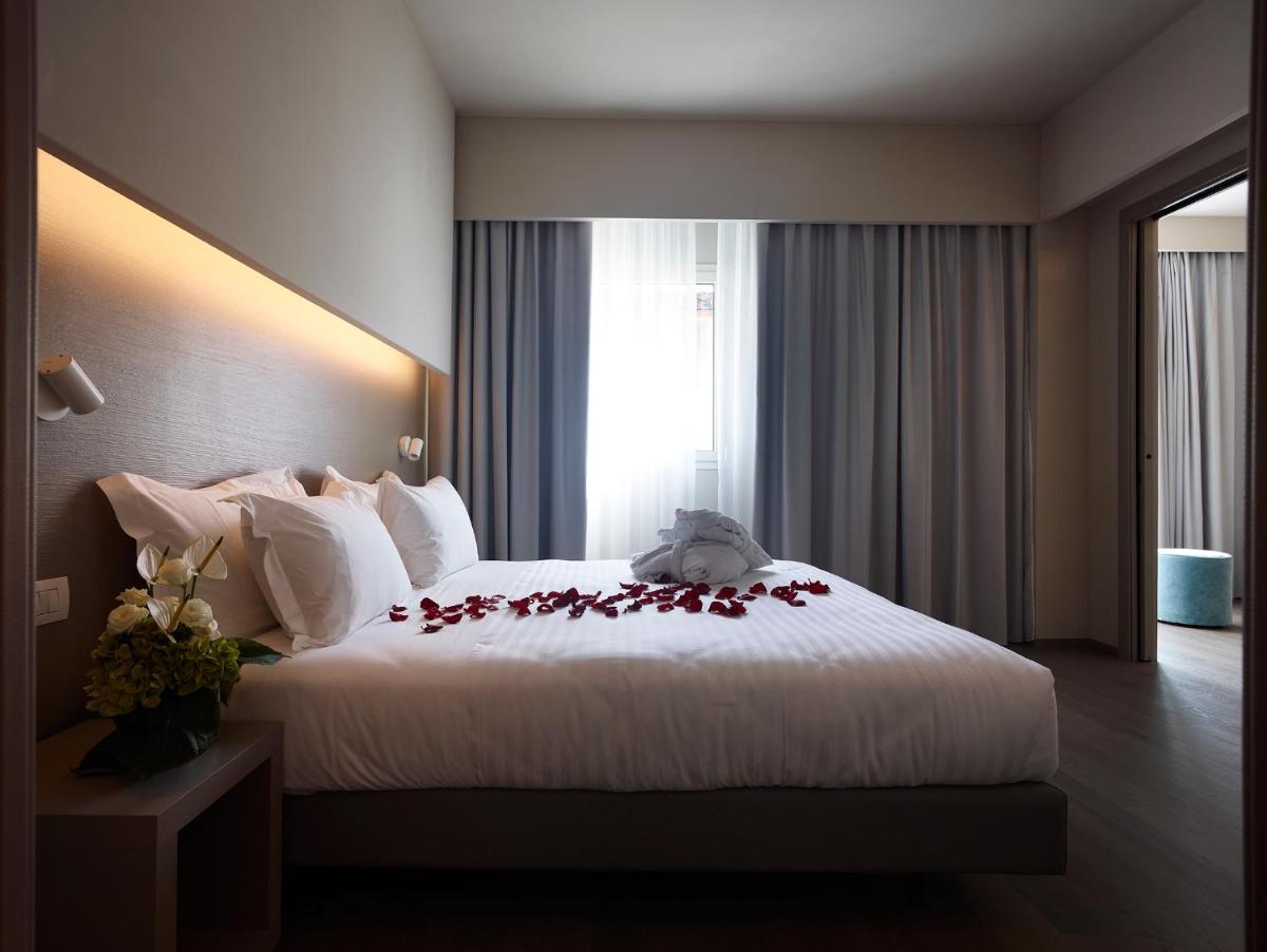 Hotel Glance In Florence