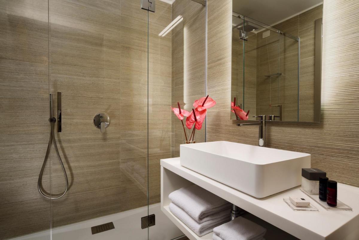 Hotel Glance In Florence